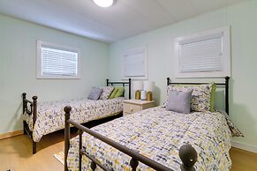 Fire Pit & Boat Dock: Peaceful Dunnellon Cabin!