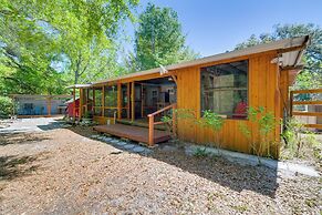 Fire Pit & Boat Dock: Peaceful Dunnellon Cabin!