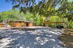 Fire Pit & Boat Dock: Peaceful Dunnellon Cabin!