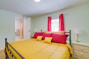 Fire Pit & Boat Dock: Peaceful Dunnellon Cabin!