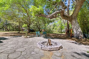 Fire Pit & Boat Dock: Peaceful Dunnellon Cabin!