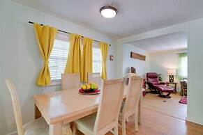 Fire Pit & Boat Dock: Peaceful Dunnellon Cabin!