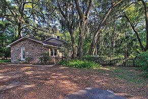 Pet-friendly Home. Short Walk to Scenic Overlook!