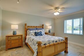 Naples Paradise w/ Grill, 1 Mi to Vanderbilt Beach