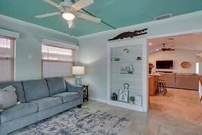 Naples Paradise w/ Grill, 1 Mi to Vanderbilt Beach