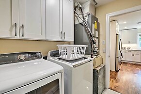 Sea Pines Resort Escape w/ Deck ~ 2 Mi to Beach!