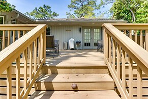 Sea Pines Resort Escape w/ Deck ~ 2 Mi to Beach!