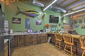 Saint Matthews Outlaw Gameroom w/ Fire Pit!