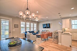 Balcony & Pool Access: Myrtle Beach Getaway!