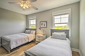 Balcony & Pool Access: Myrtle Beach Getaway!