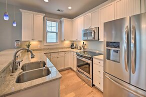 Balcony & Pool Access: Myrtle Beach Getaway!