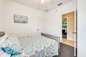 Pet-friendly Gem w/ Yard & Pool Access in Sebring