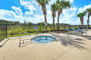 Pet-friendly Gem w/ Yard & Pool Access in Sebring