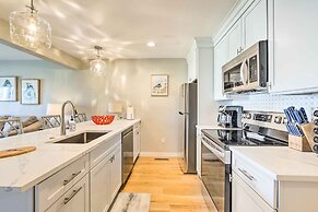 St Helena Island Condo w/ Pool & Beach Access!