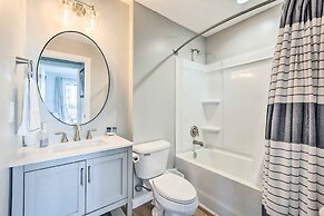 St Helena Island Condo w/ Pool & Beach Access!