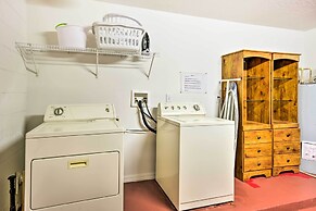 Retreat w/ Pool: 25 Mi to Disney