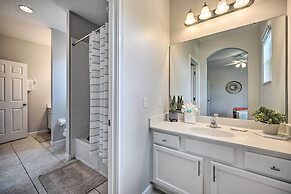 12 Mi to Disney: Spacious Resort Home w/ Lanai