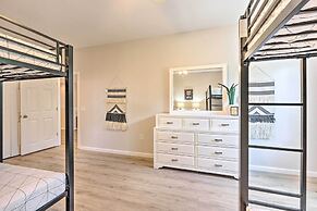 12 Mi to Disney: Spacious Resort Home w/ Lanai