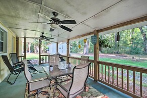 Serene Old Town Getaway Near Suwannee River!