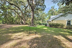 Serene Old Town Getaway Near Suwannee River!