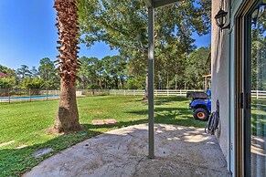 Stylish Bayfront Townhome < 10 Mi to Beach!