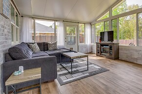 Sunny Pensacola Home w/ Fire Pit & Gas Grill!