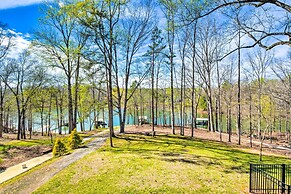 Townville Lake House w/ Private Dock, Kayaks!