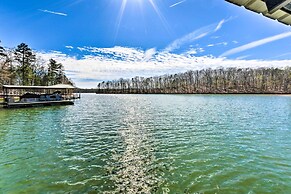 Townville Lake House w/ Private Dock, Kayaks!