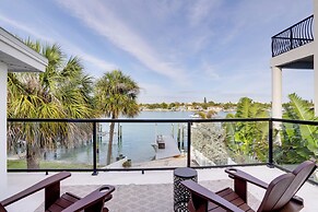 Treasure Island Gem w/ Dock: Walk to Beach