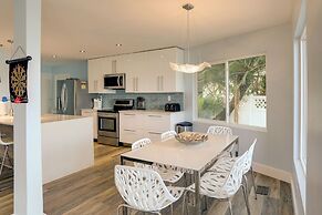 Treasure Island Gem w/ Dock: Walk to Beach