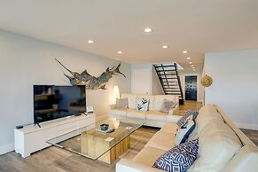 Treasure Island Gem w/ Dock: Walk to Beach