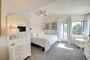 Sunny Marco Island Gem w/ Shared Pool & Dock!