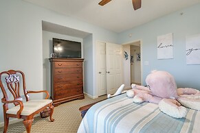 Barefoot Resort Condo w/ Balcony & Pool Views!