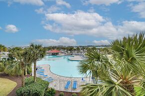 Barefoot Resort Condo w/ Balcony & Pool Views!