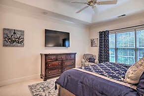 Upscale Home w/ Poker Room < 1 Mi to Golf!