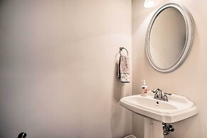 Upscale Home w/ Poker Room < 1 Mi to Golf!