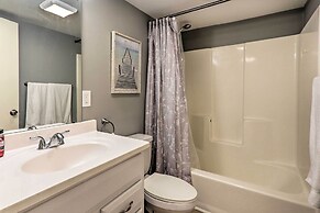 Pools + Sundeck: Beachfront Hilton Head Condo!