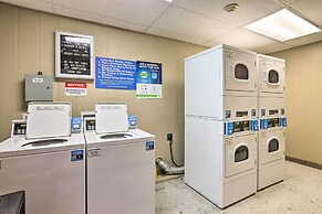 Pools + Sundeck: Beachfront Hilton Head Condo!