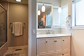 Updated Hilton Head Condo: Balcony, Walk to Beach