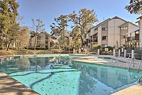 Updated Hilton Head Condo: Balcony, Walk to Beach