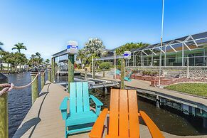 Canal-front Cape Coral Family Home: Pets Welcome