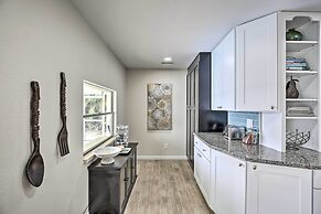 Canal-front Cape Coral Family Home: Pets Welcome