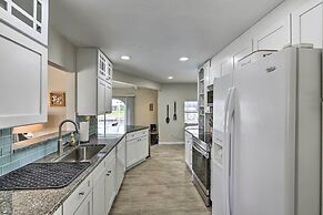 Canal-front Cape Coral Family Home: Pets Welcome