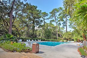 Villa w/ Golf Course Views, Walk to Harbour Town!