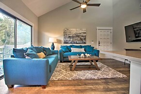 Villa w/ Golf Course Views, Walk to Harbour Town!