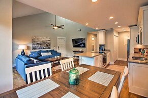 Villa w/ Golf Course Views, Walk to Harbour Town!