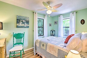 Vibrant Rockledge Home ~ 2 Mi to Cocoa Village!