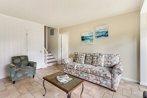 Vintage Hilton Head Island Condo: Steps to Beach!