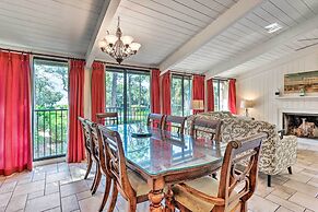 Vintage Hilton Head Island Condo: Steps to Beach!