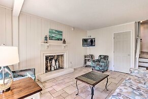 Vintage Hilton Head Island Condo: Steps to Beach!